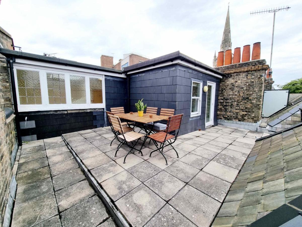 Cityscape Haven: 1 Bedroom Apartment With Terrace And City View Bournemouth Exteriör bild
